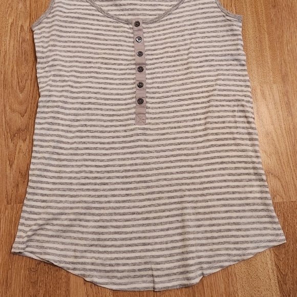 GAP Striped Ribbed Soft Cotton Henley Tank Top Gray M - Picture 3 of 8